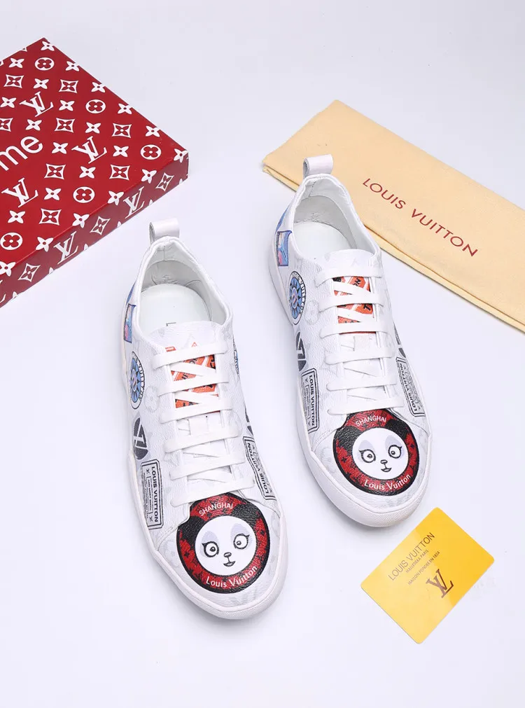 Factory price: 360💰【LV】Animal series limited edition low-top sports shoes for men, L classic print, new autumn and winter style, original replica, 1:1 Counter quality, the fabric is Italian 🇮🇹 imported cowhide ➕🇮🇹 pure sheepskin lining ➕ original outsole, 🔍🔍 high quality, you can go in and out of the counter at will, welcome to compare, the outsole line will never be unglued, all sellers are welcome to sell in the picture above, can be shipped in one piece, code number: 38-44 (45 codes can be customized)